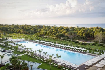 Regnum Carya Pool