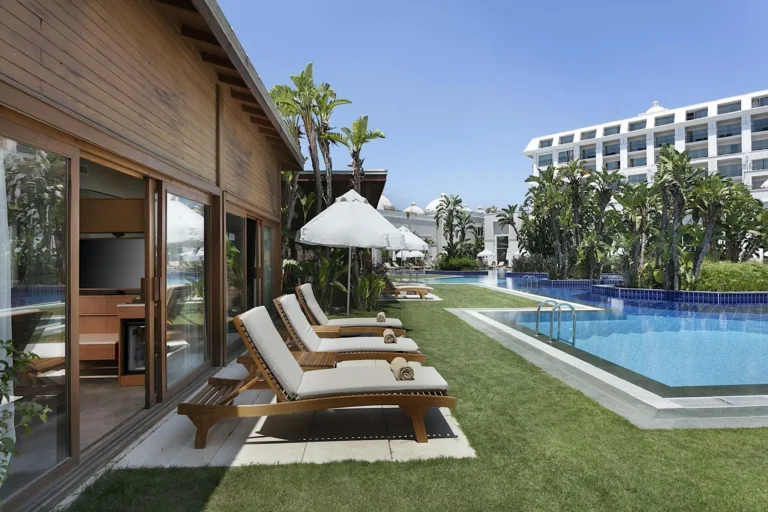 Bali House Swim-up