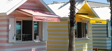 Food Court