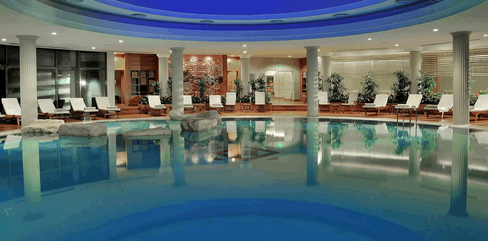 Gloria Golf La Source Spa Closed Pool