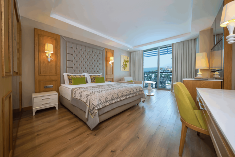 Deluxe Suite