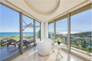 Royal Deluxe Suite