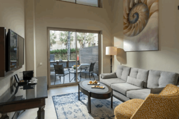 Duplex Swim-Up Suite