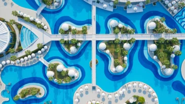 Sueno Deluxe Pools