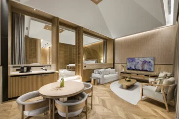 Amber Lagoon Suite
