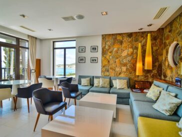 Golf Clubhouse Restaurant